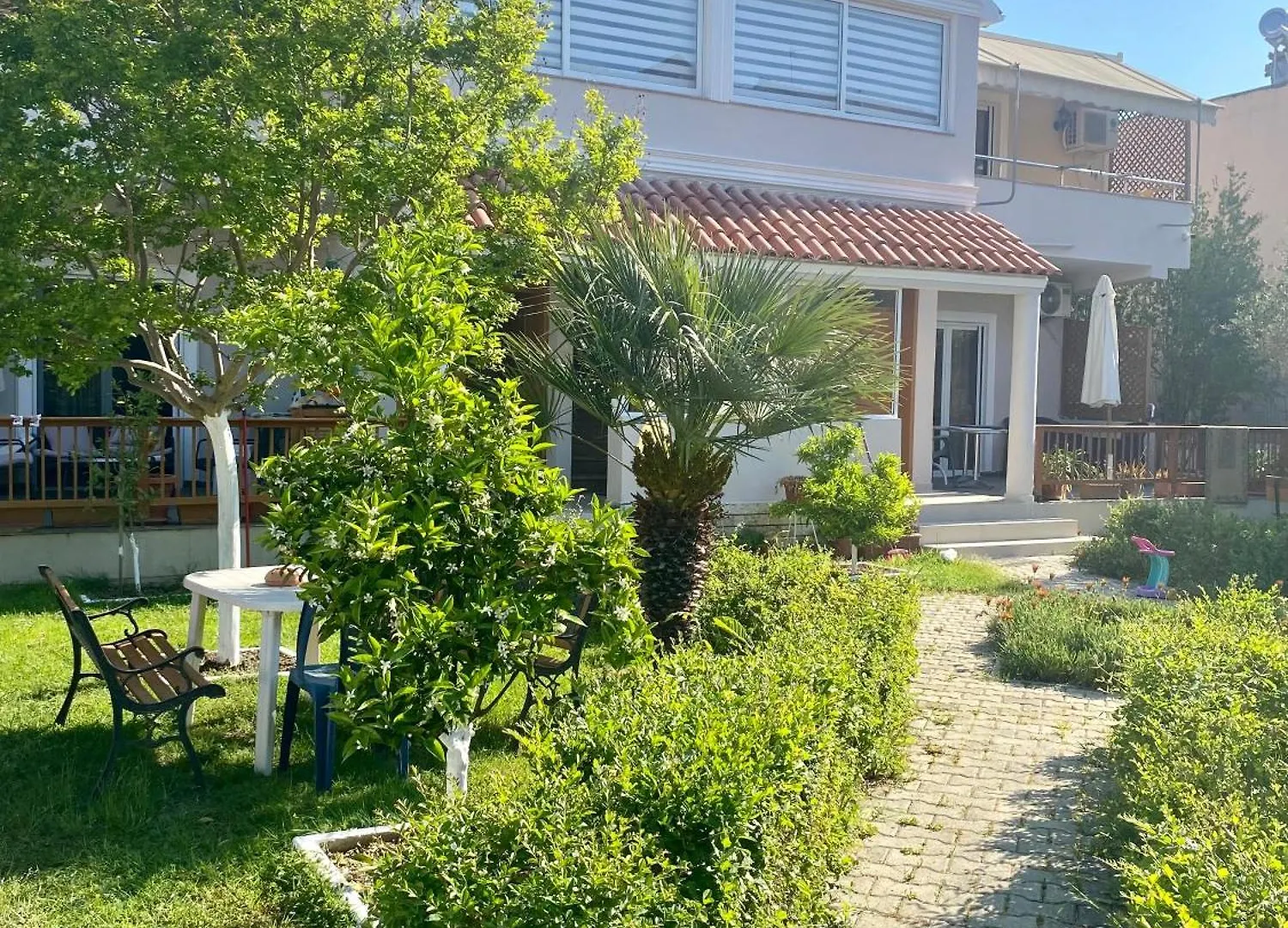 Pensión Vila M Vera Rooms With Kitchen And Apartments Durrës