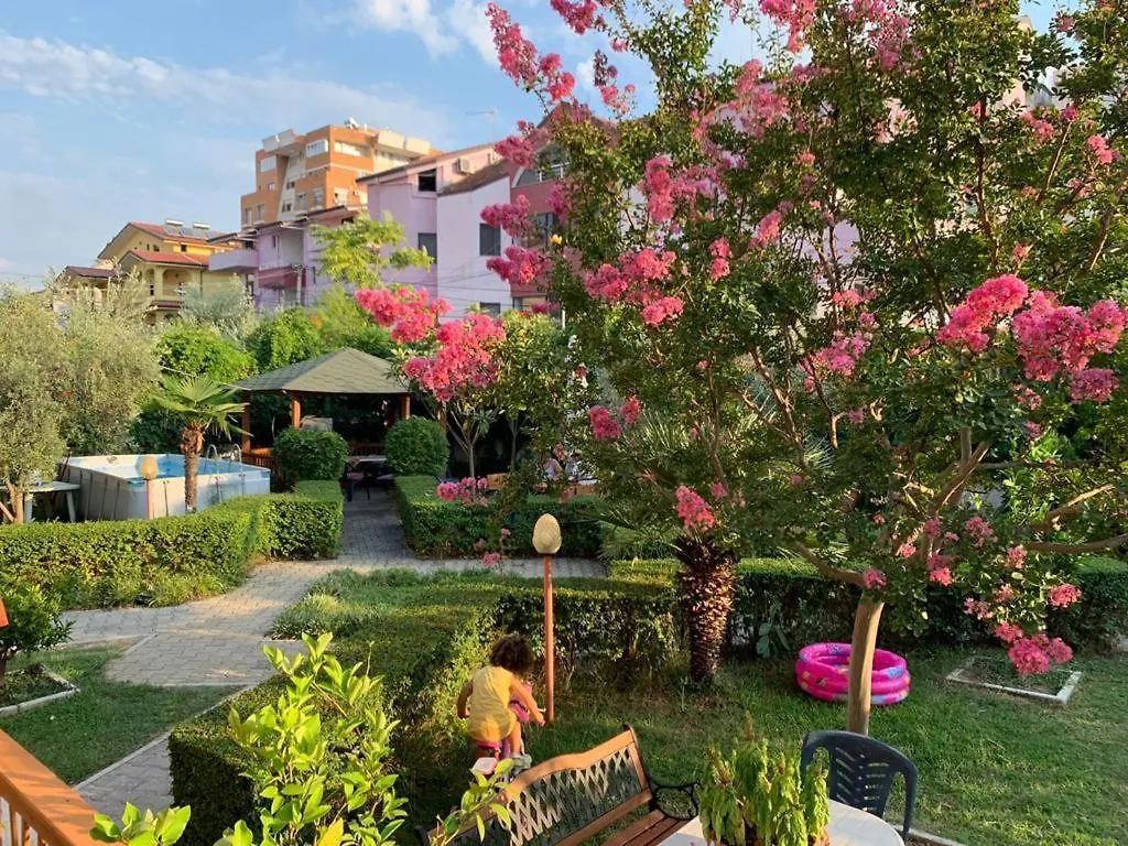 Vila M Vera Rooms With Kitchen And Apartments Durrës 0*,