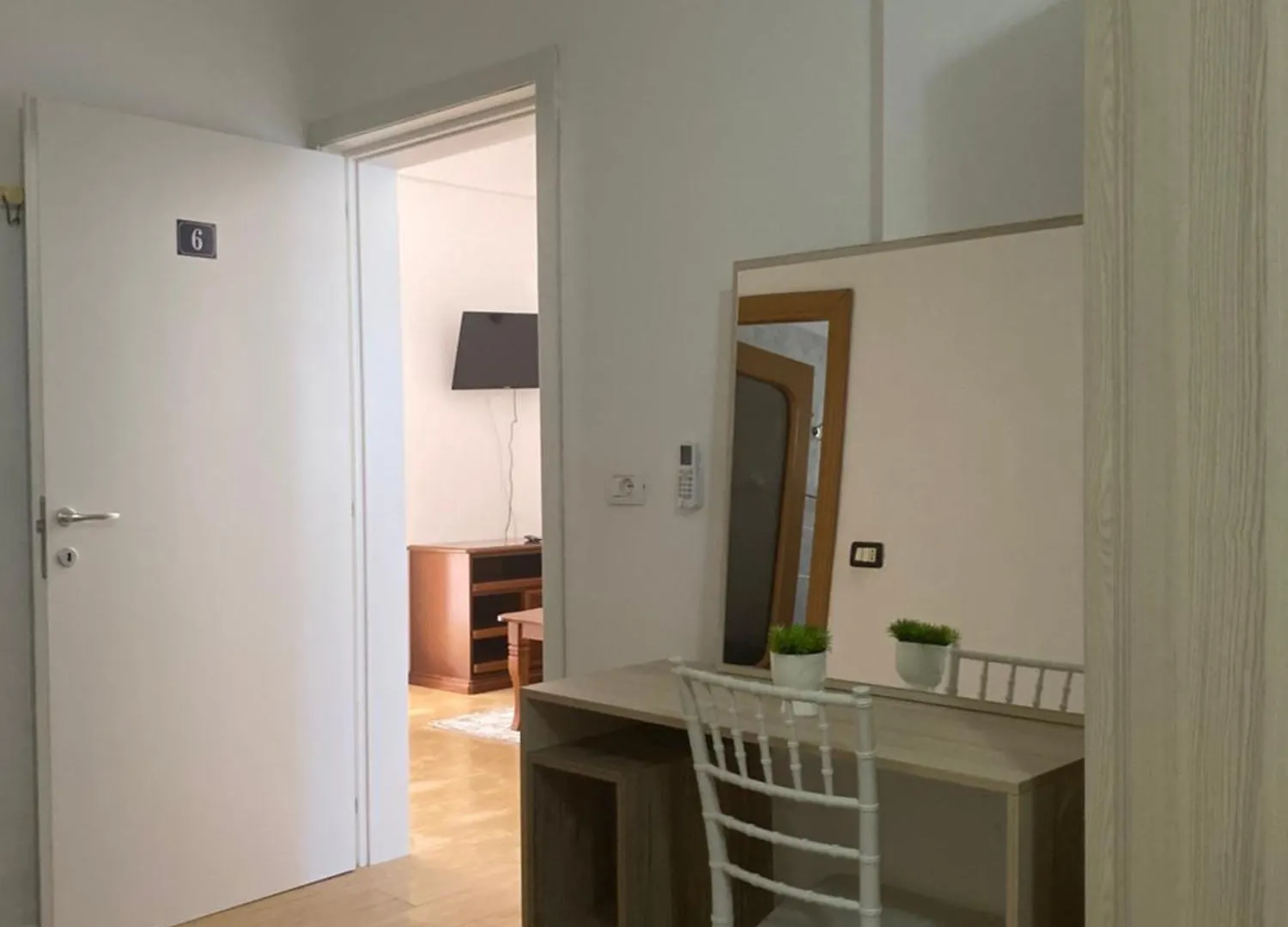 Gasthuis Vila M Vera Rooms With Kitchen And Apartments Durrës